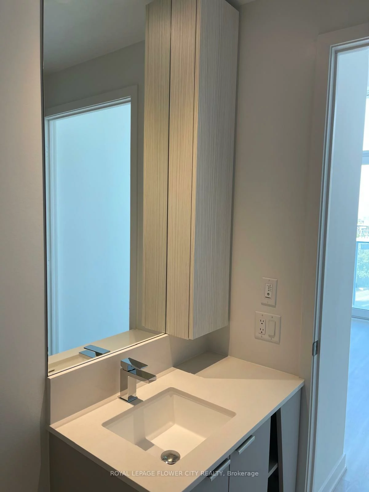 3883, Quartz, City Centre, Mississauga