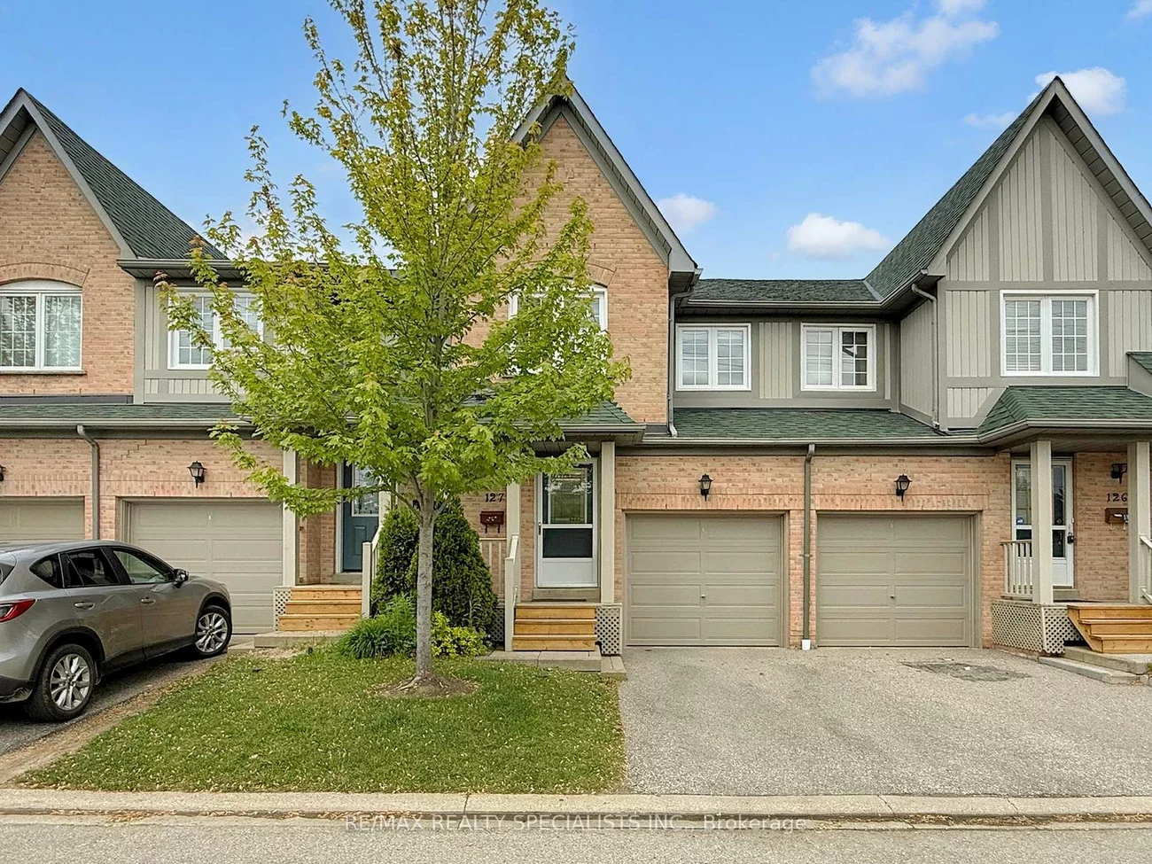 2945, Thomas, Central Erin Mills, Mississauga