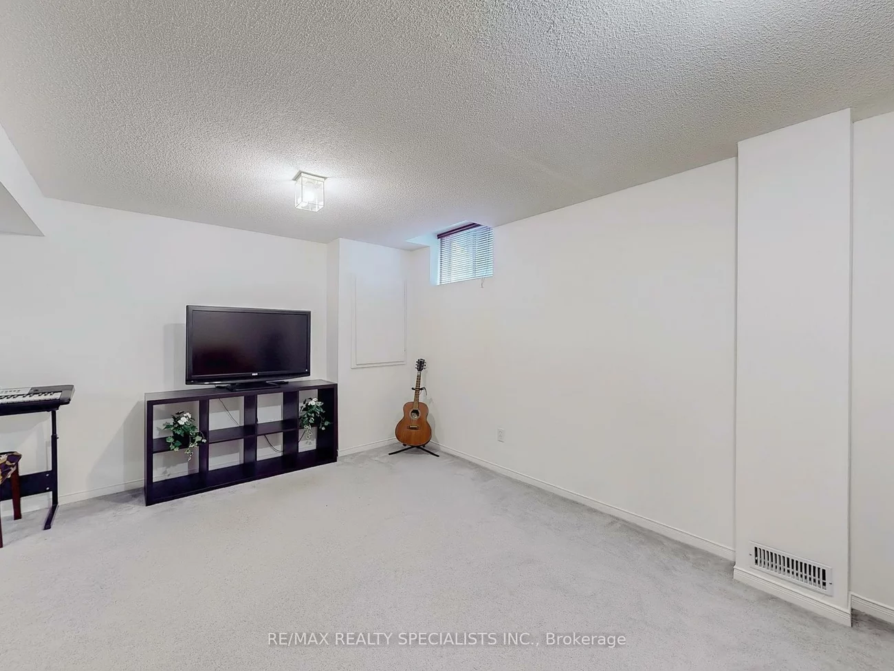 2945, Thomas, Central Erin Mills, Mississauga