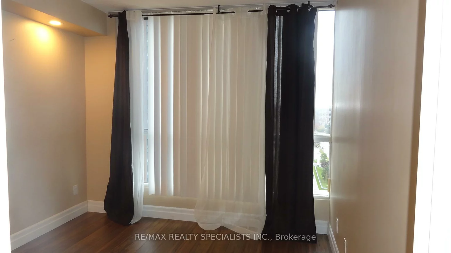 145, Hillcrest, Cooksville, Mississauga