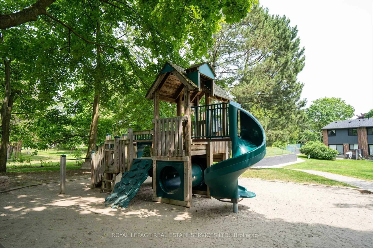 20, Mineola, Mineola, Mississauga
