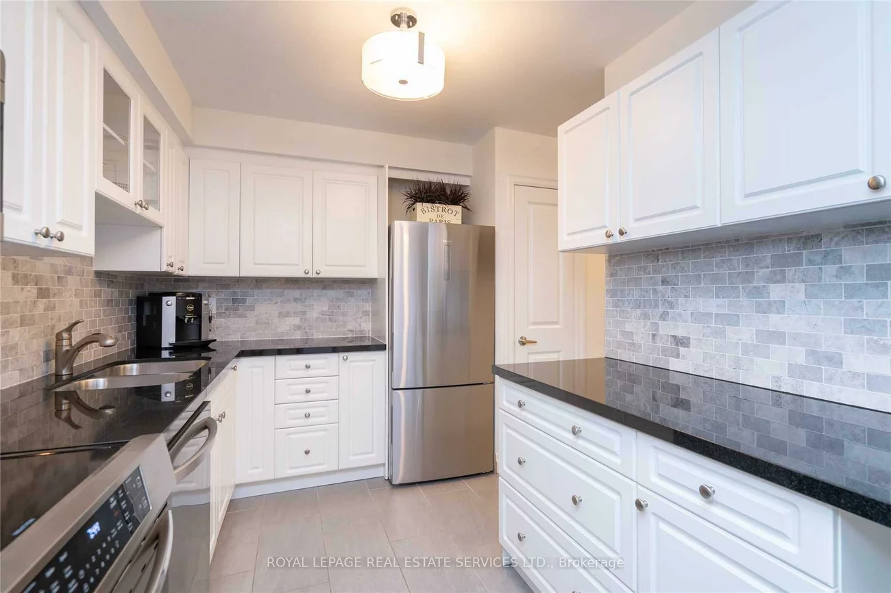 20, Mineola, Mineola, Mississauga