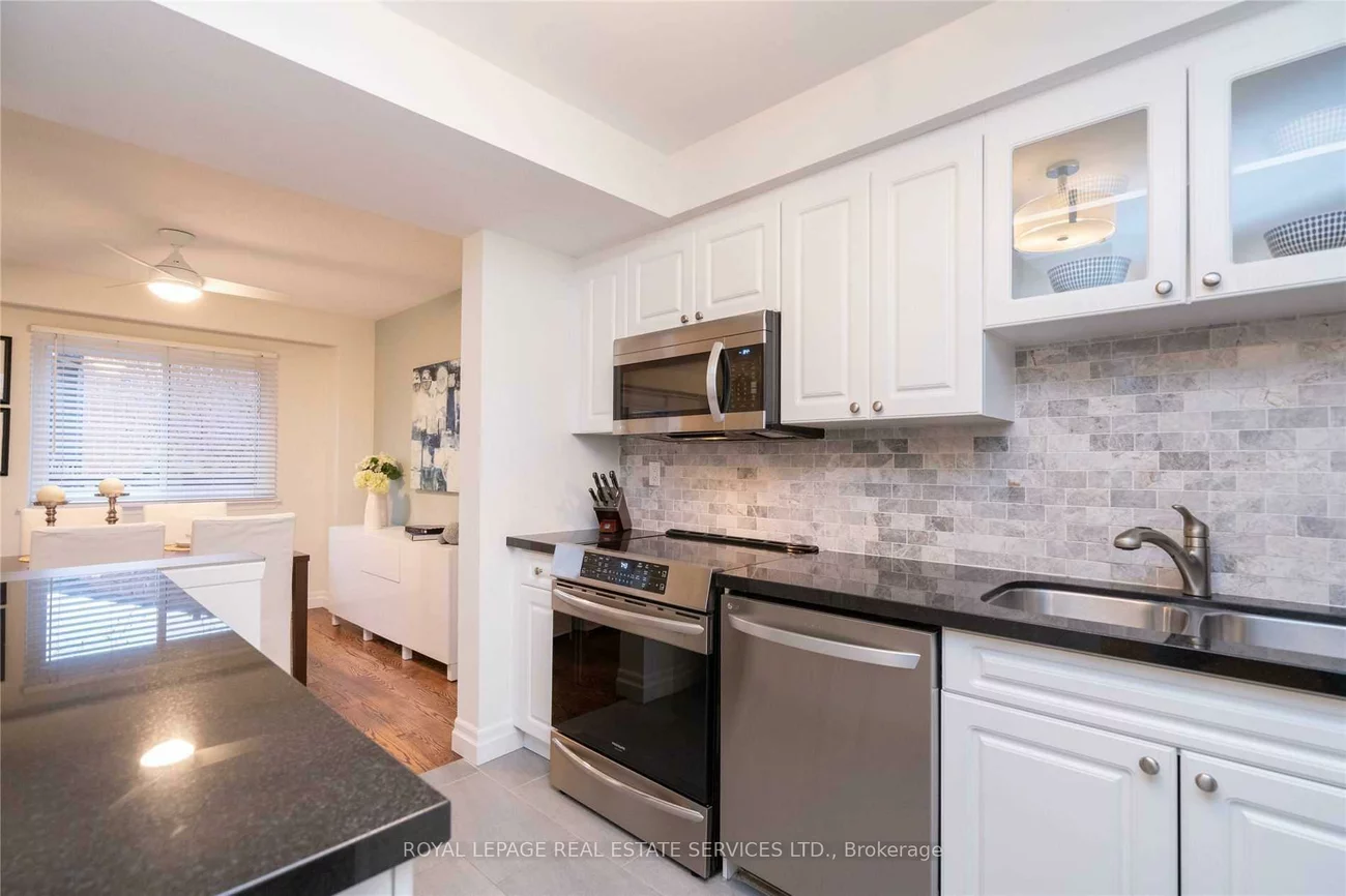 20, Mineola, Mineola, Mississauga
