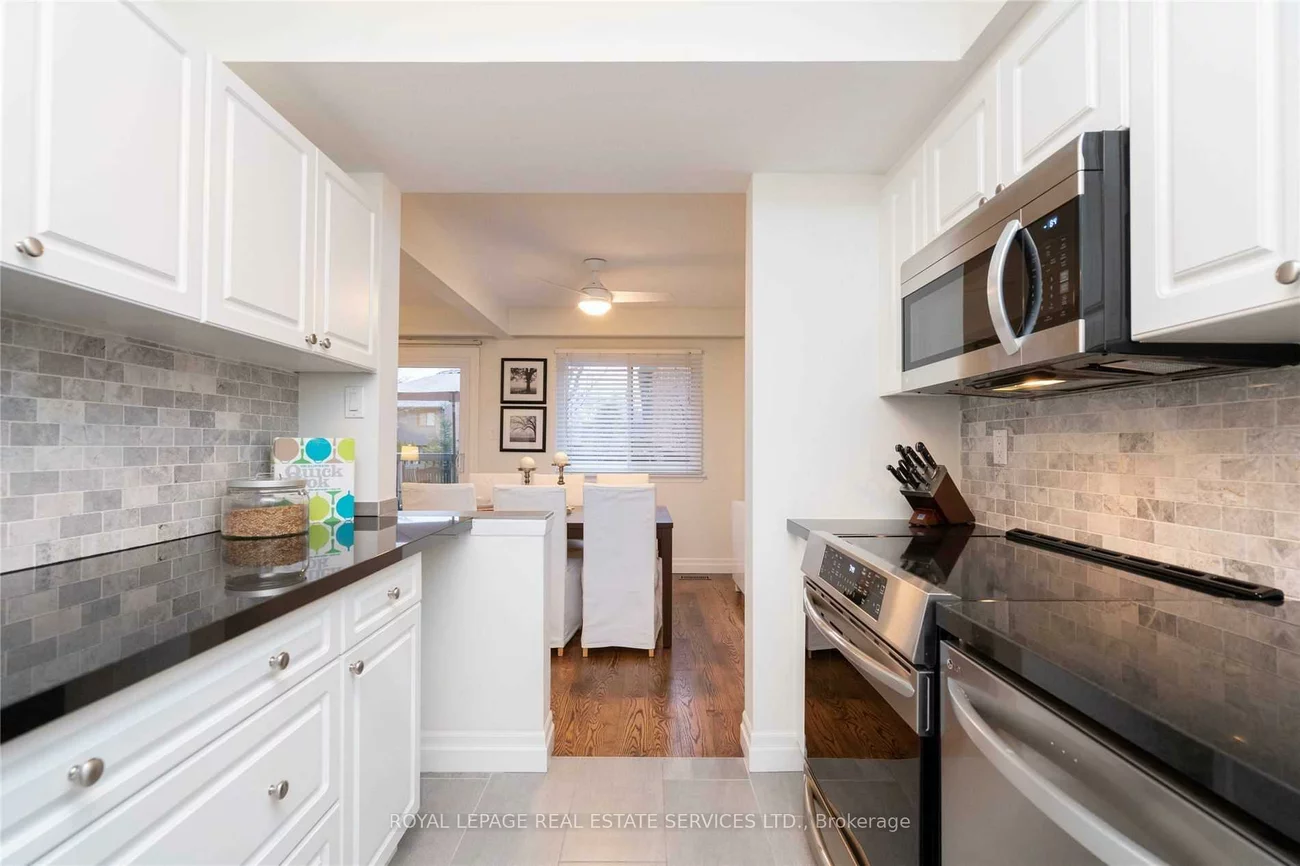 20, Mineola, Mineola, Mississauga