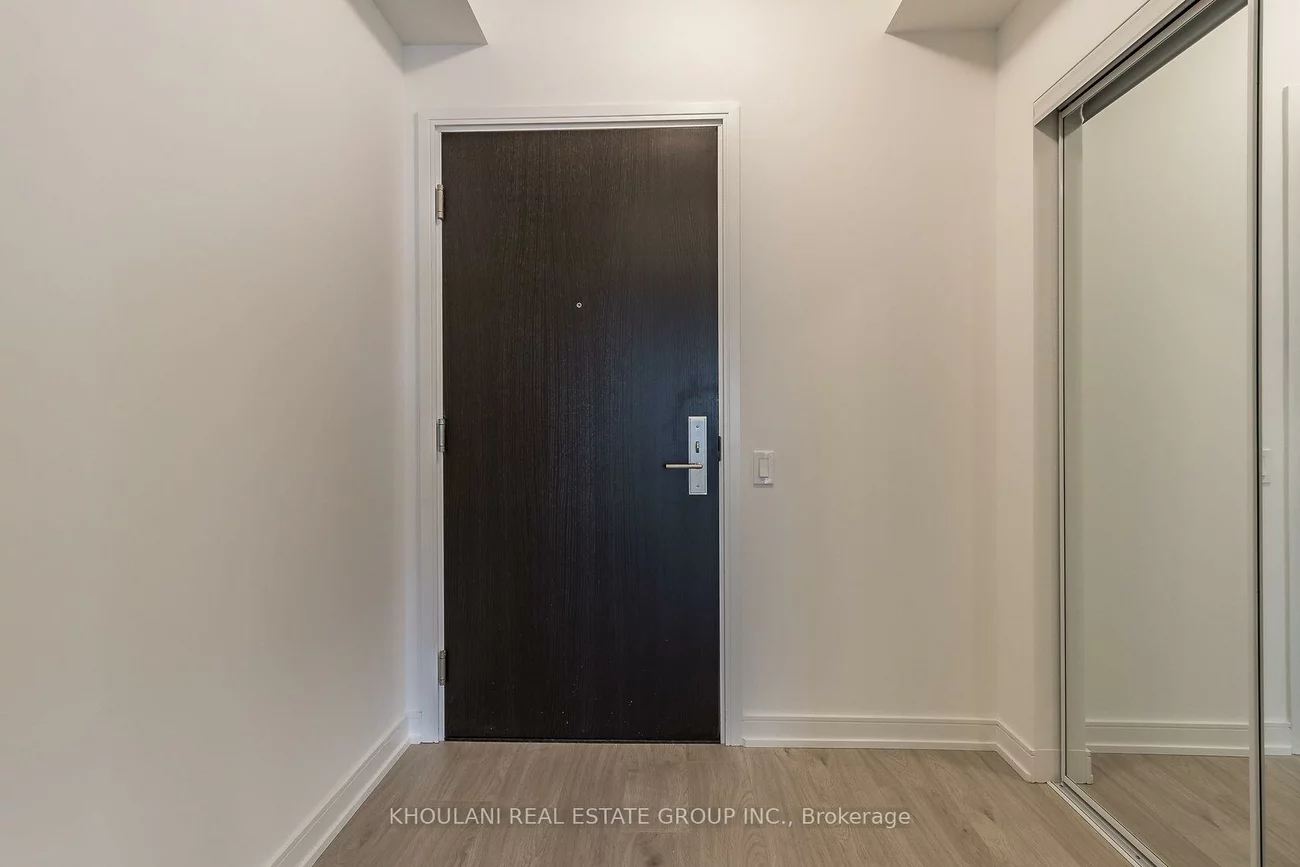 8, Nahani, Hurontario, Mississauga