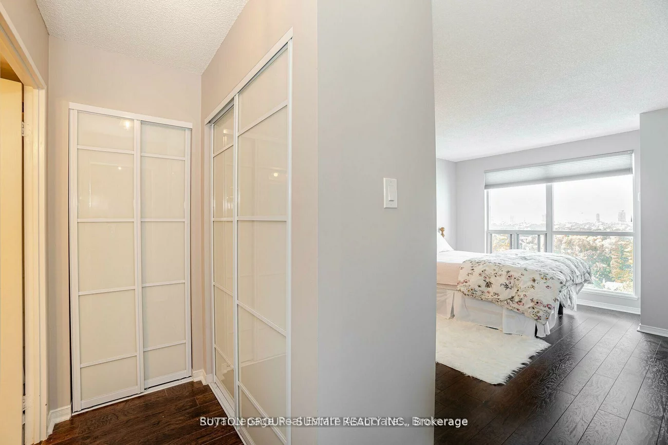 2177, Burnhamthorpe, Erin Mills, Mississauga