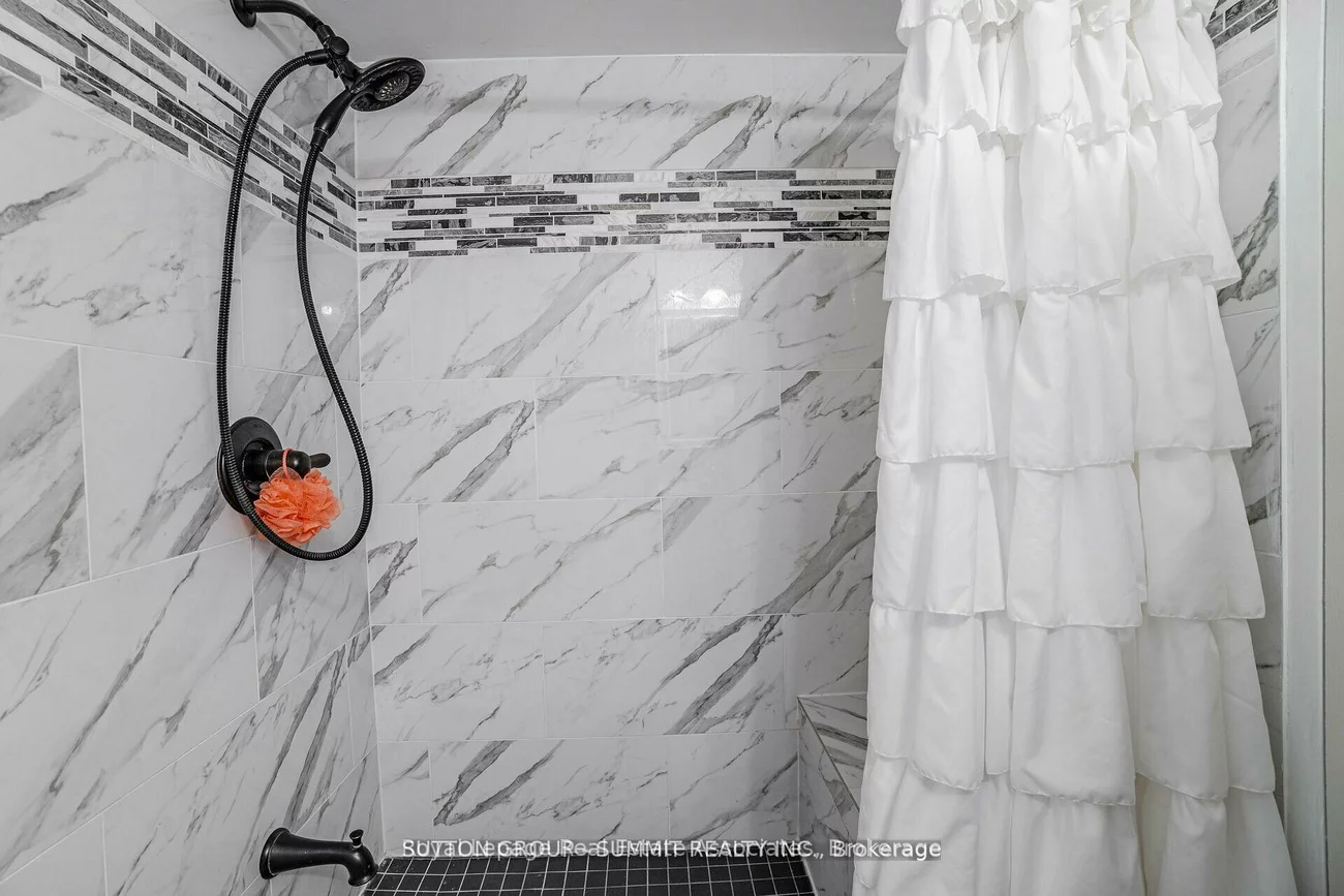 2177, Burnhamthorpe, Erin Mills, Mississauga