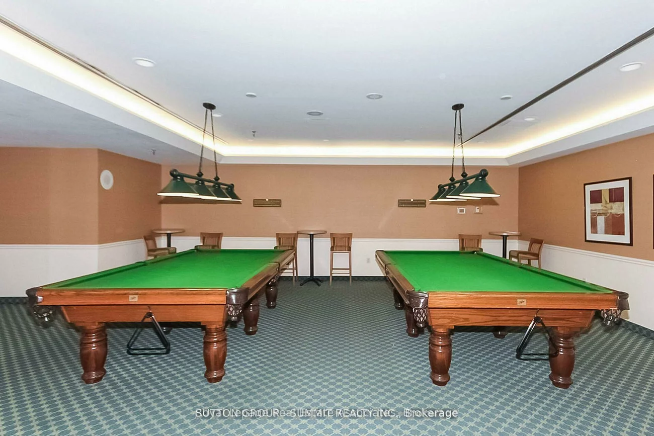2177, Burnhamthorpe, Erin Mills, Mississauga