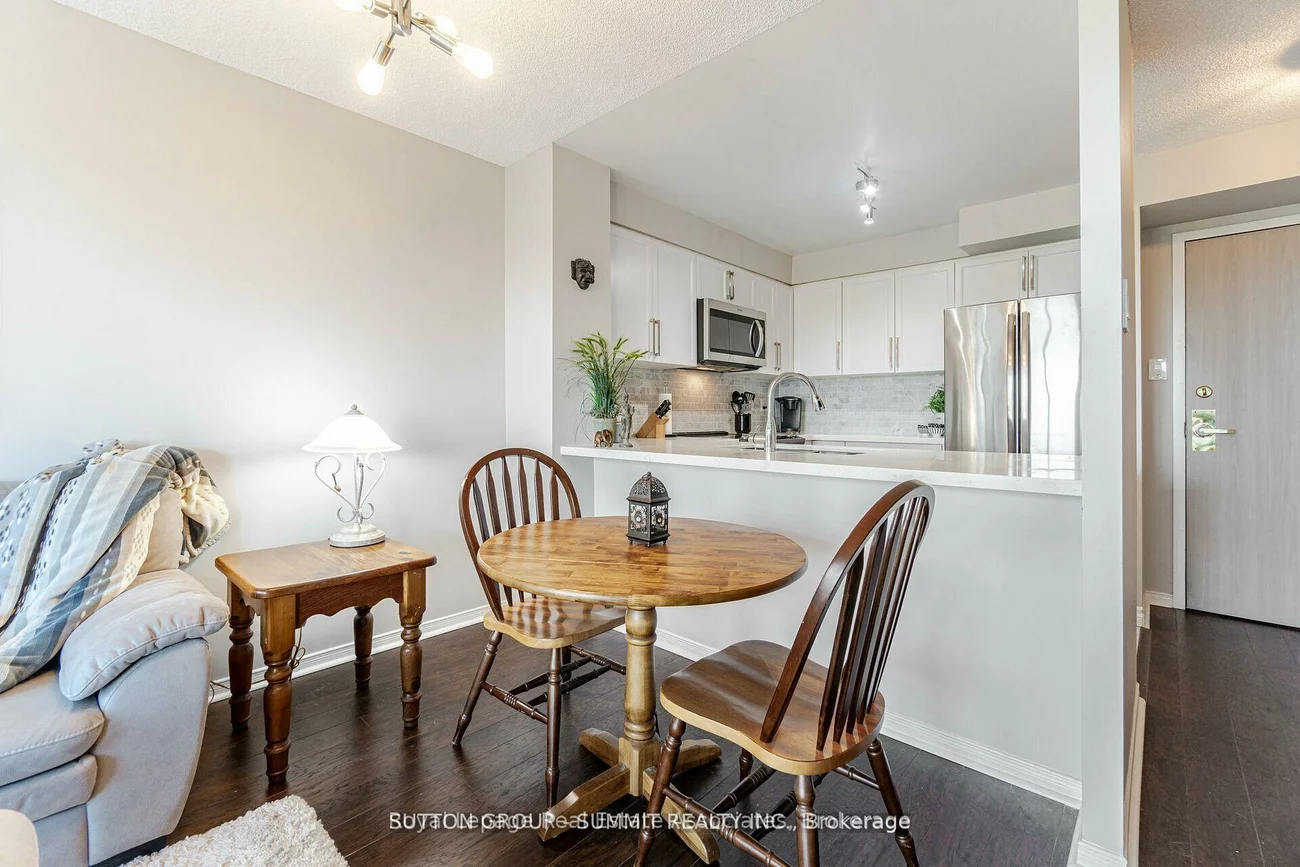 2177, Burnhamthorpe, Erin Mills, Mississauga