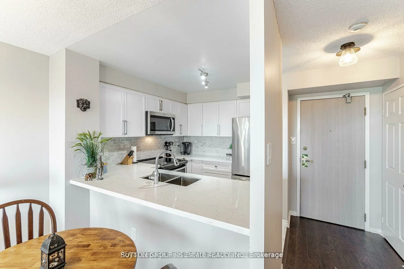 2177, Burnhamthorpe, Erin Mills, Mississauga
