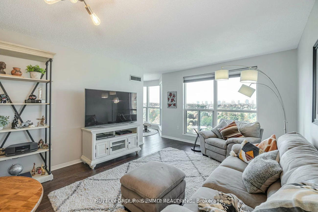 2177, Burnhamthorpe, Erin Mills, Mississauga