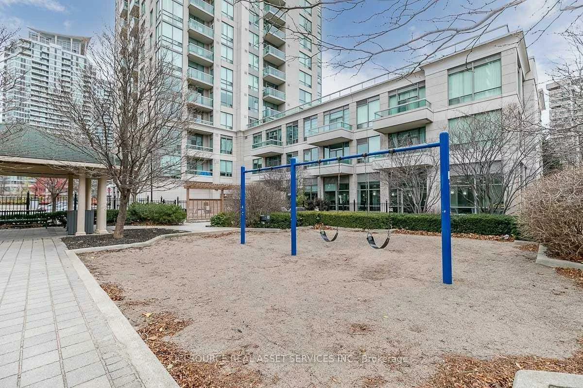 3504, Hurontario, Fairview, Mississauga