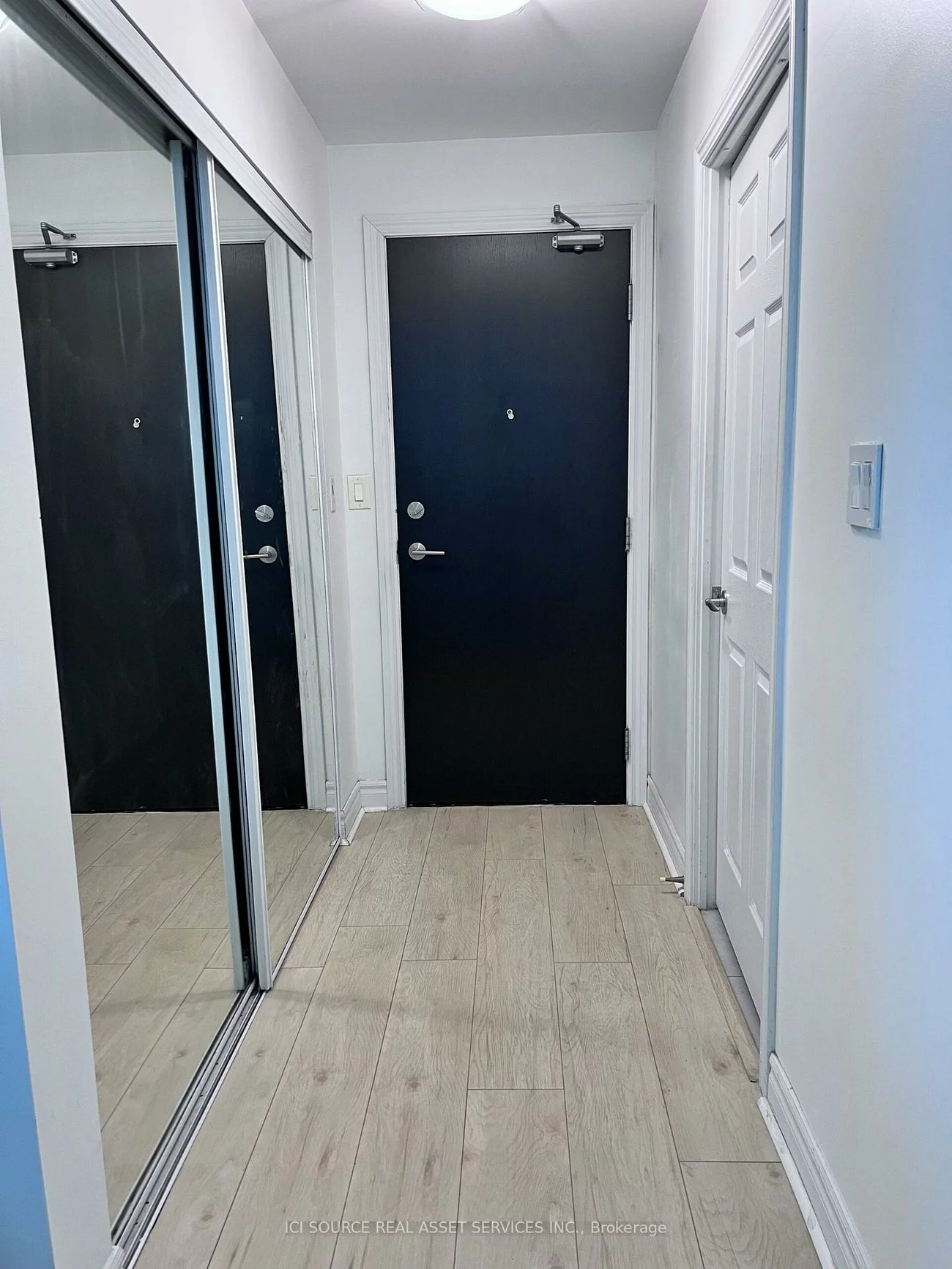 3504, Hurontario, Fairview, Mississauga