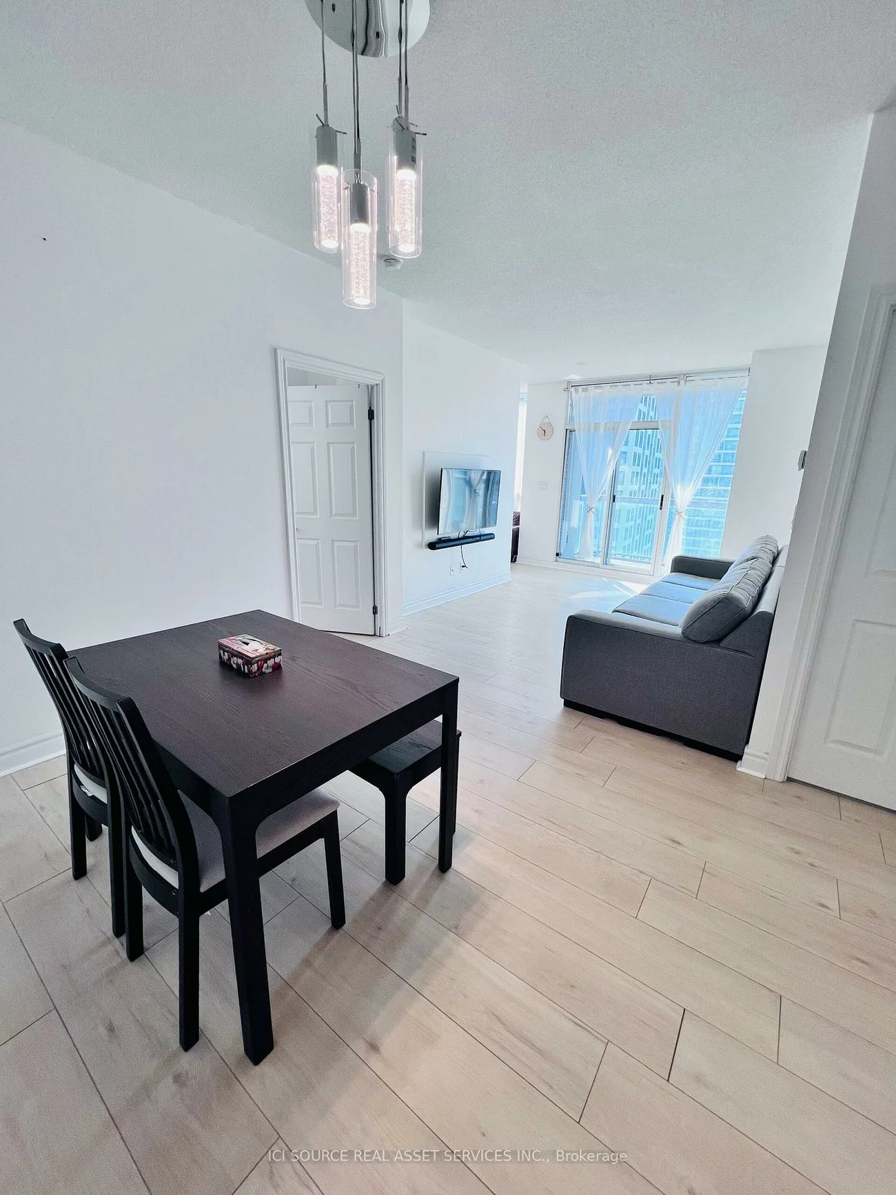 3504, Hurontario, Fairview, Mississauga