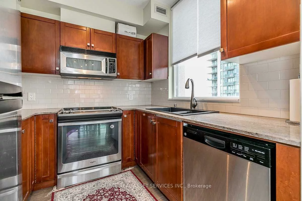 3504, Hurontario, Fairview, Mississauga