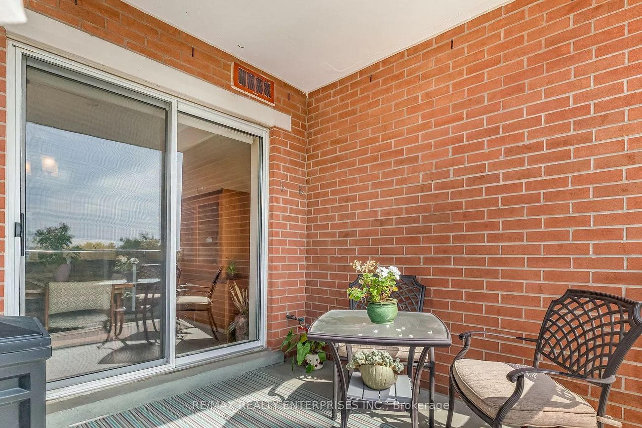 483, Faith, Hurontario, Mississauga