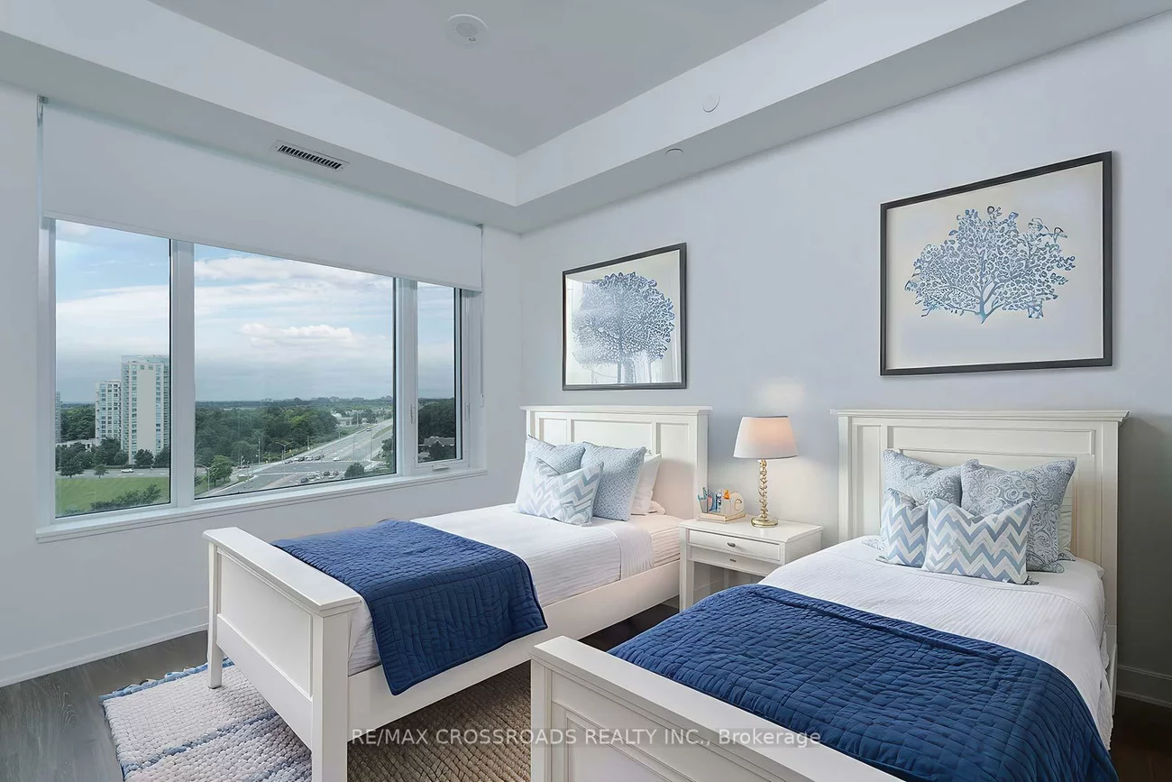 2495, Eglinton, Central Erin Mills, Mississauga