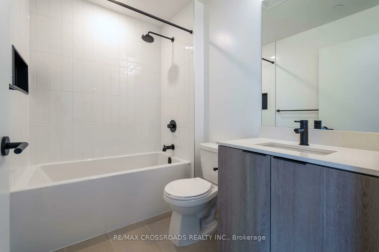 2495, Eglinton, Central Erin Mills, Mississauga