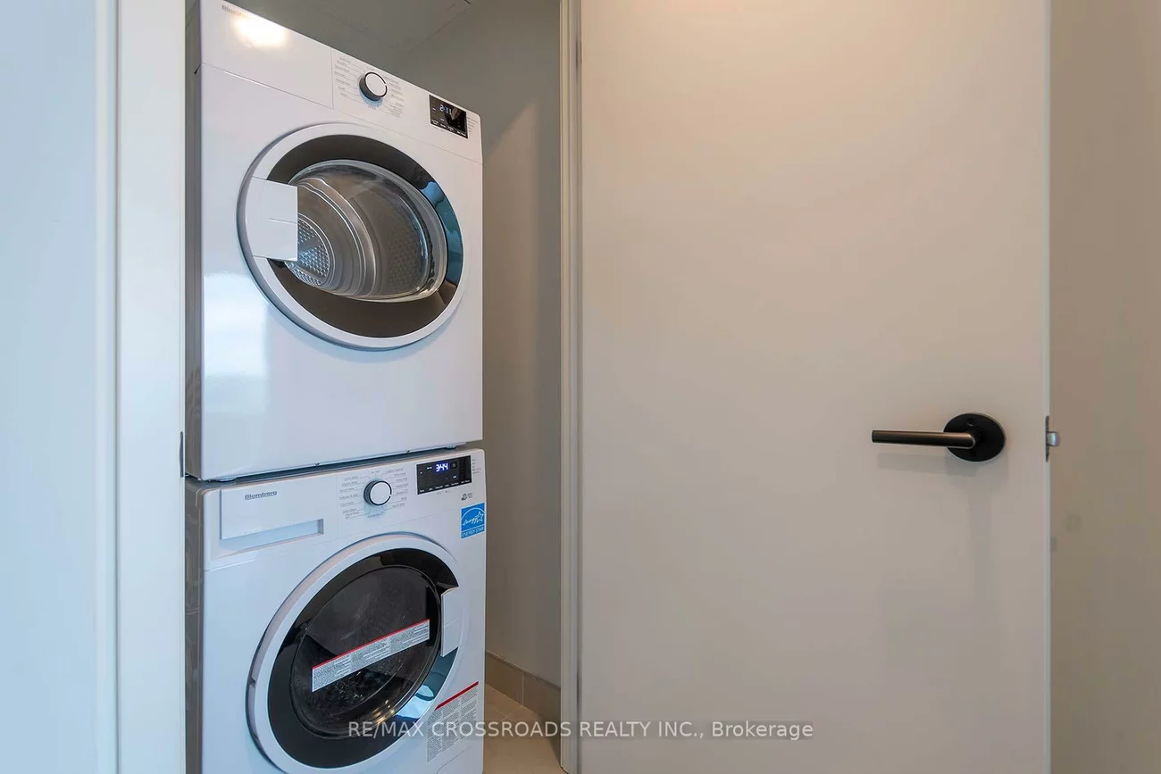 2495, Eglinton, Central Erin Mills, Mississauga