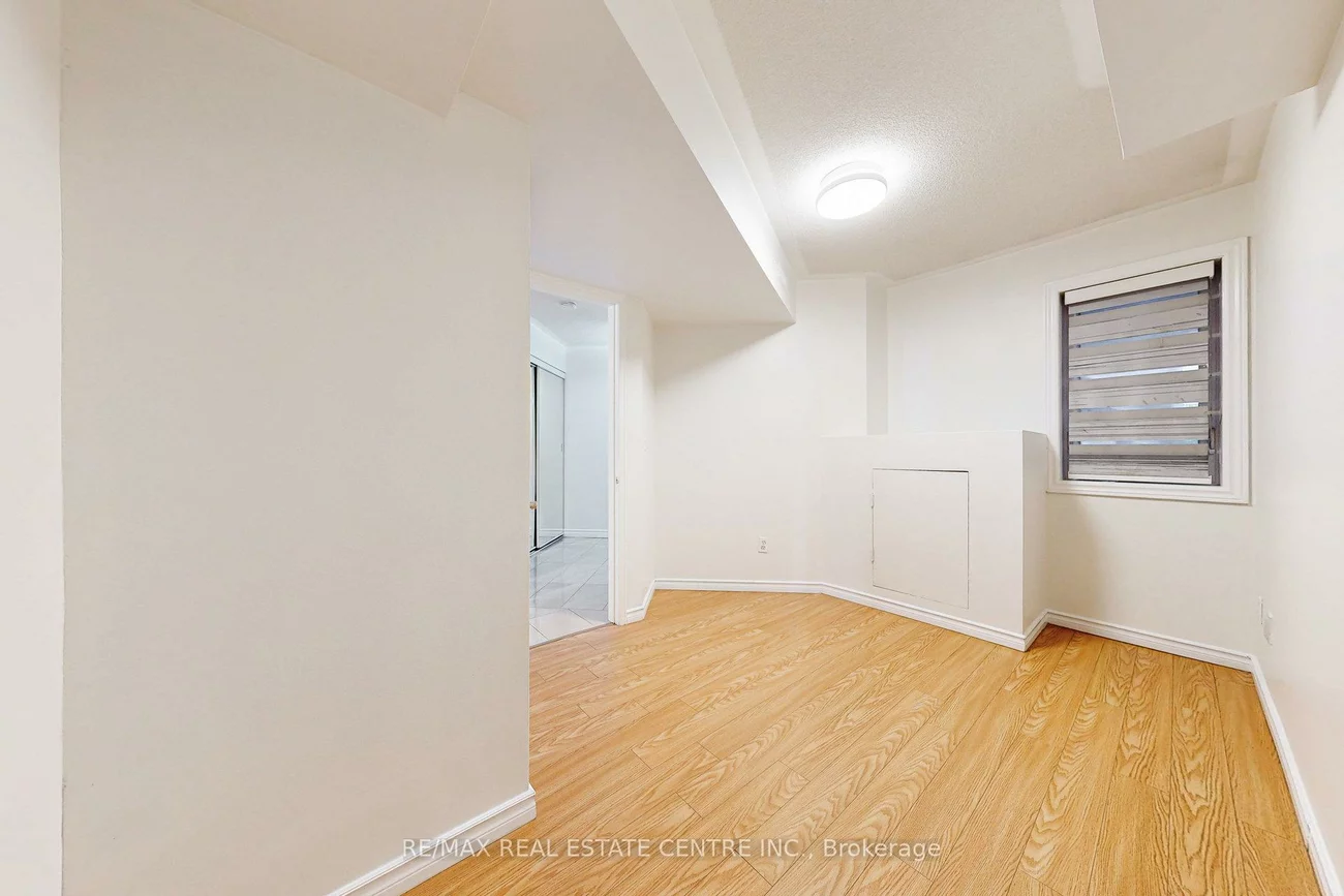 85, Bristol, Hurontario, Mississauga