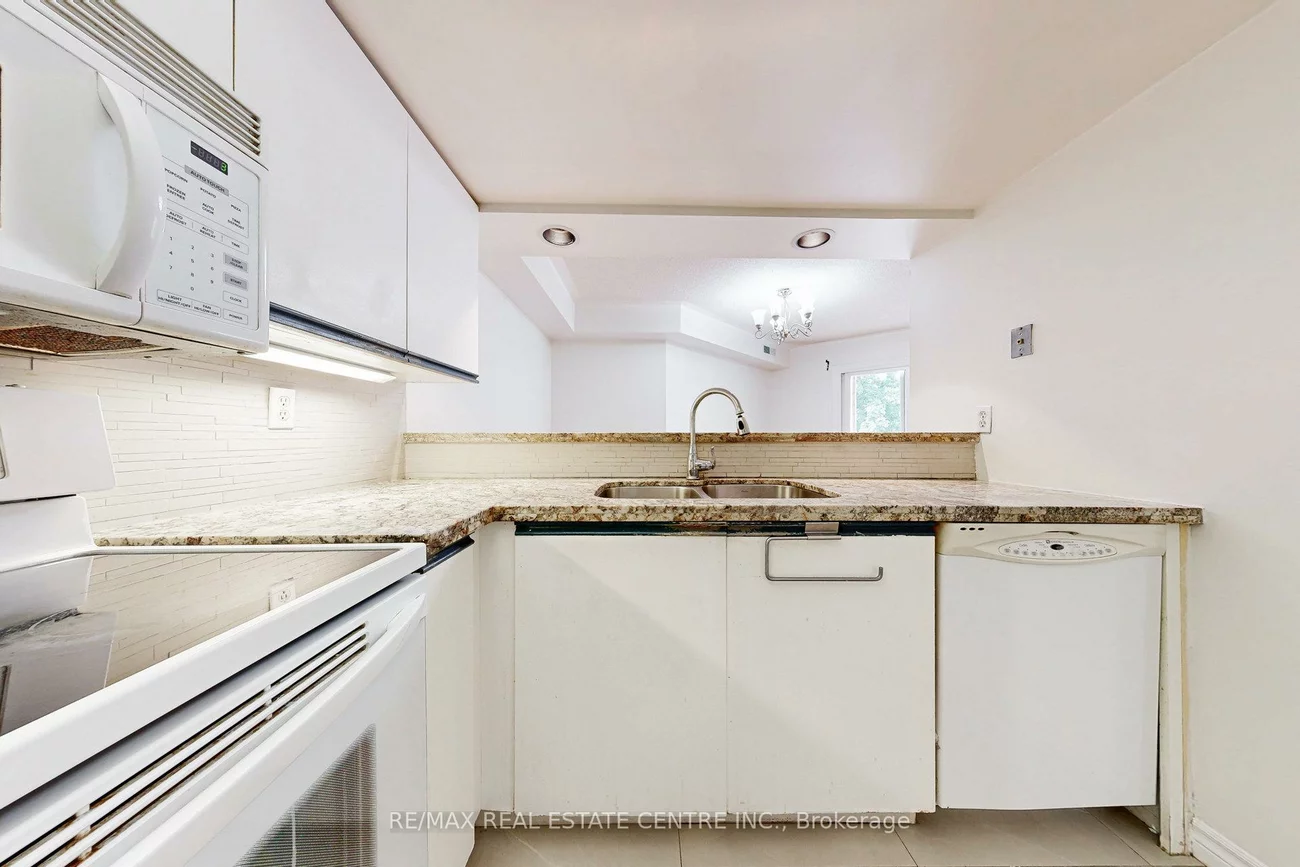 85, Bristol, Hurontario, Mississauga