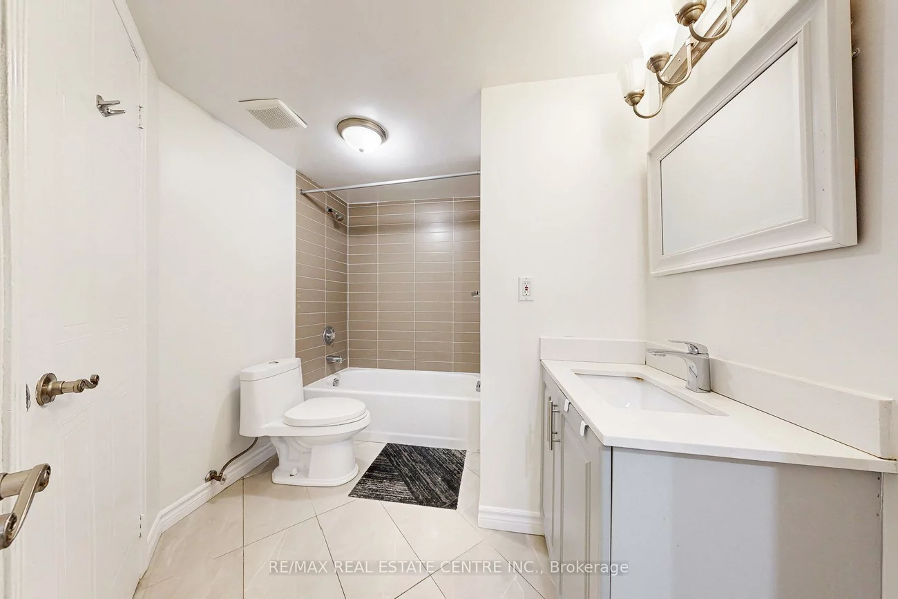 85, Bristol, Hurontario, Mississauga