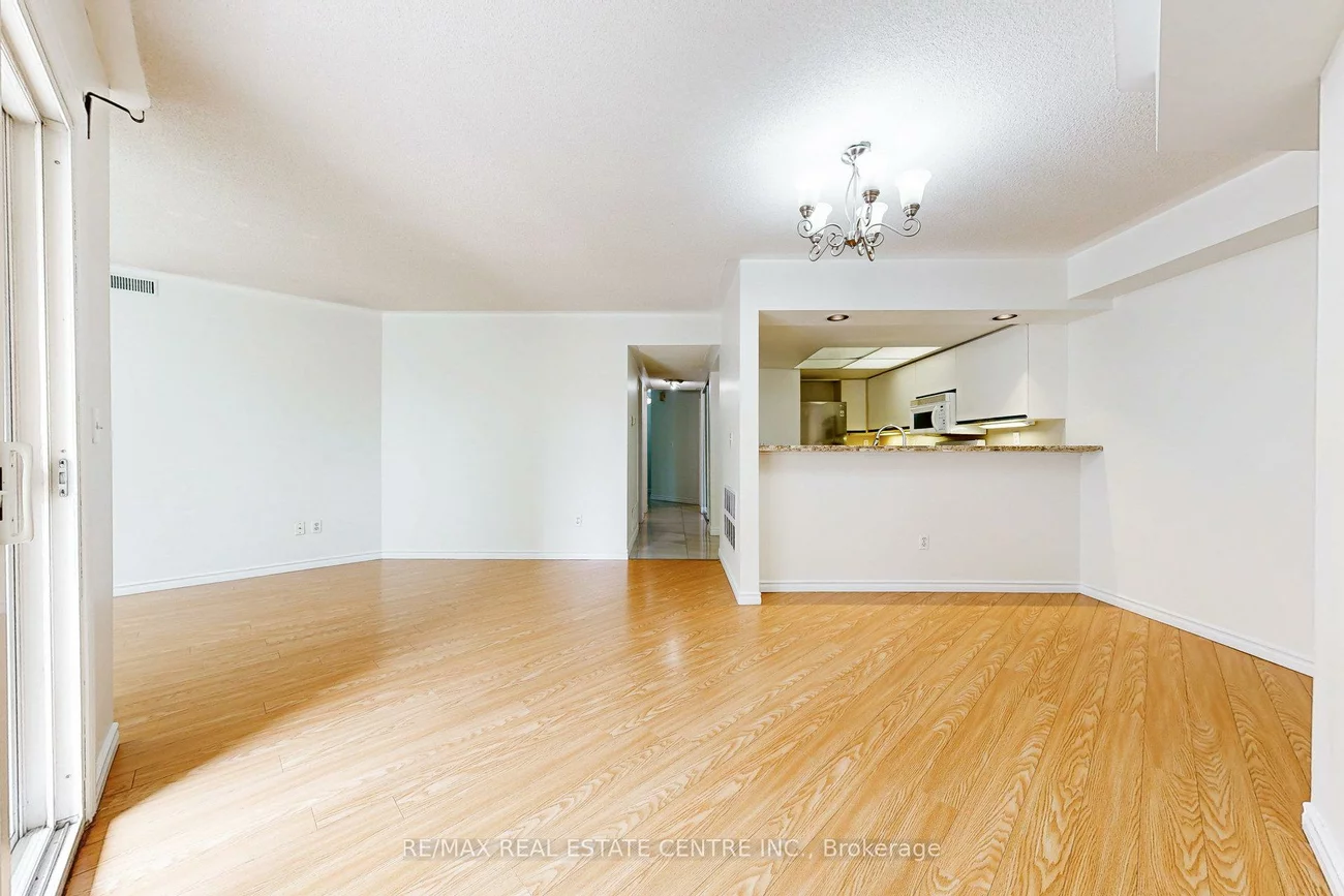 85, Bristol, Hurontario, Mississauga