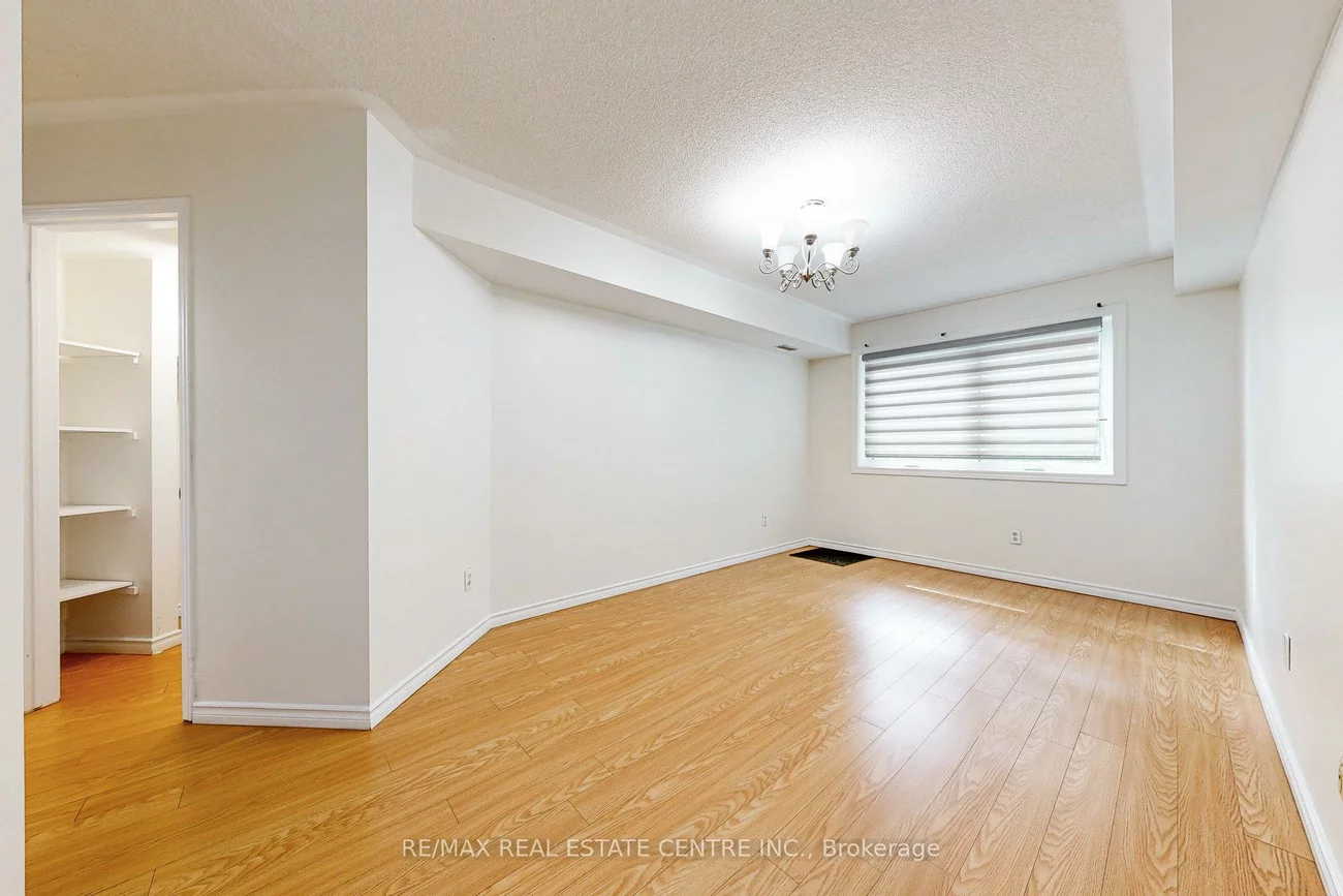 85, Bristol, Hurontario, Mississauga