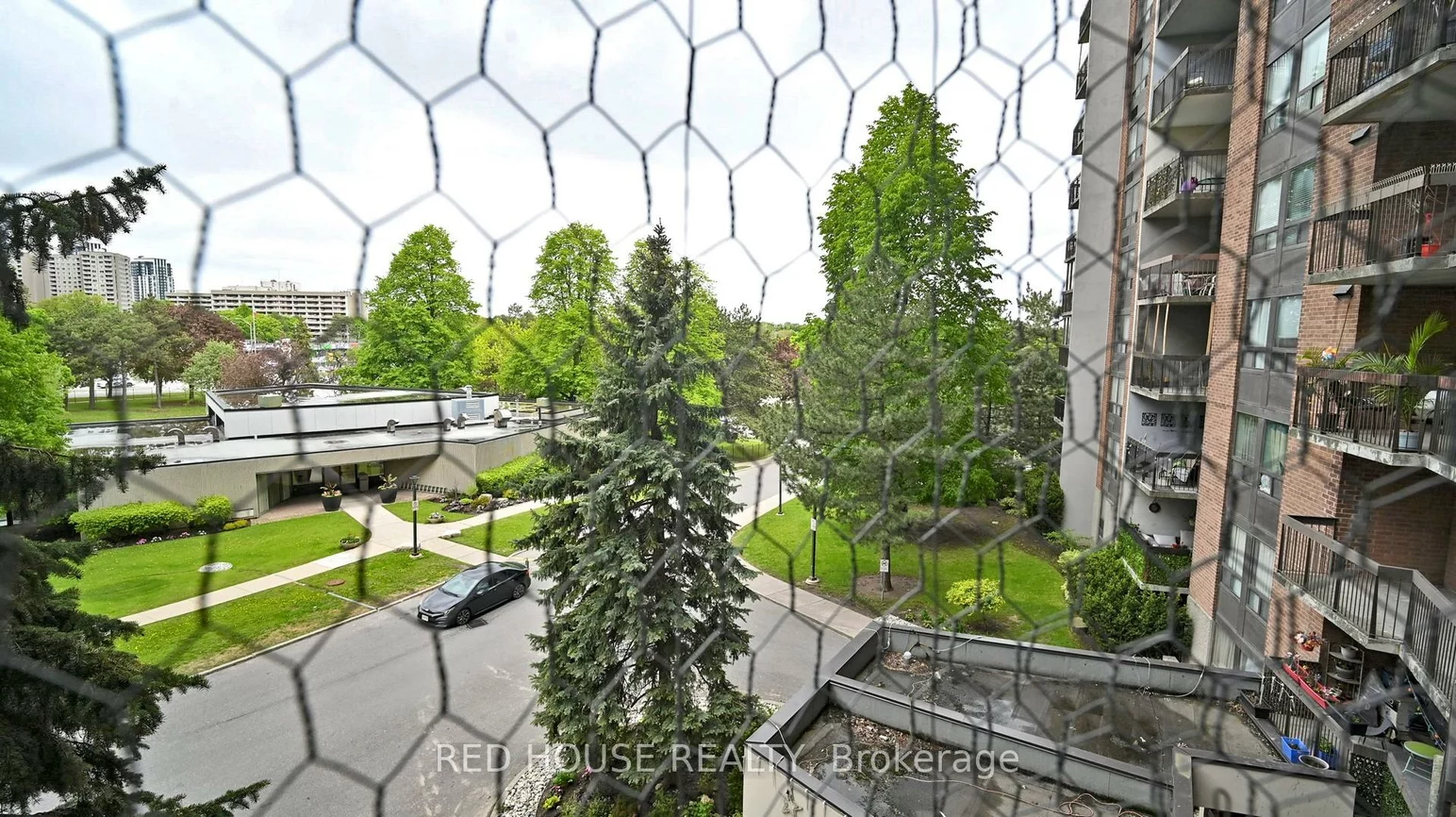 50, Mississauga Valley, Mississauga Valleys, Mississauga