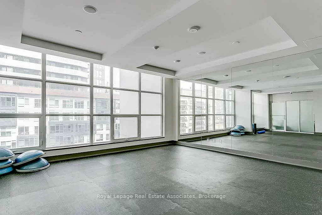 4070, Confederation, City Centre, Mississauga