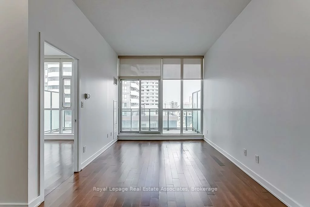 4070, Confederation, City Centre, Mississauga