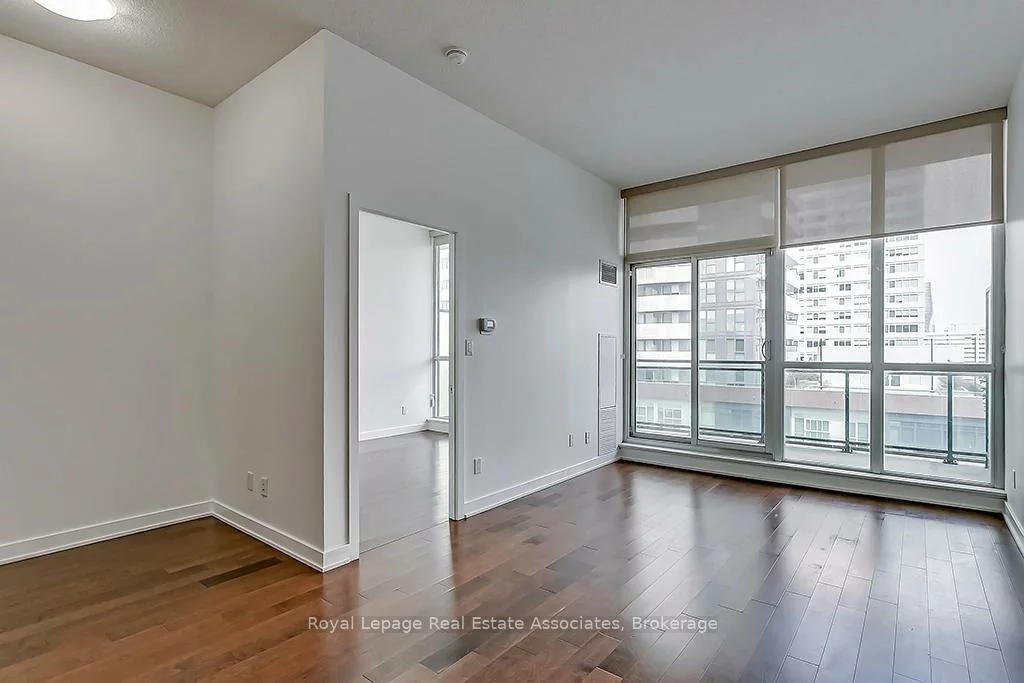 4070, Confederation, City Centre, Mississauga