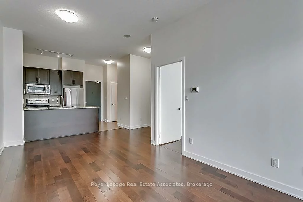 4070, Confederation, City Centre, Mississauga