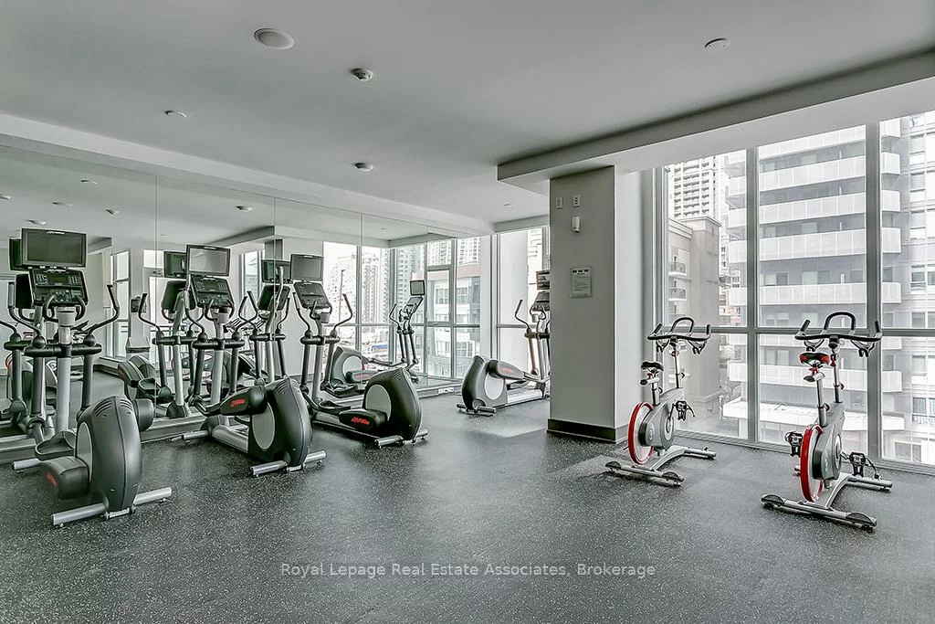 4070, Confederation, City Centre, Mississauga