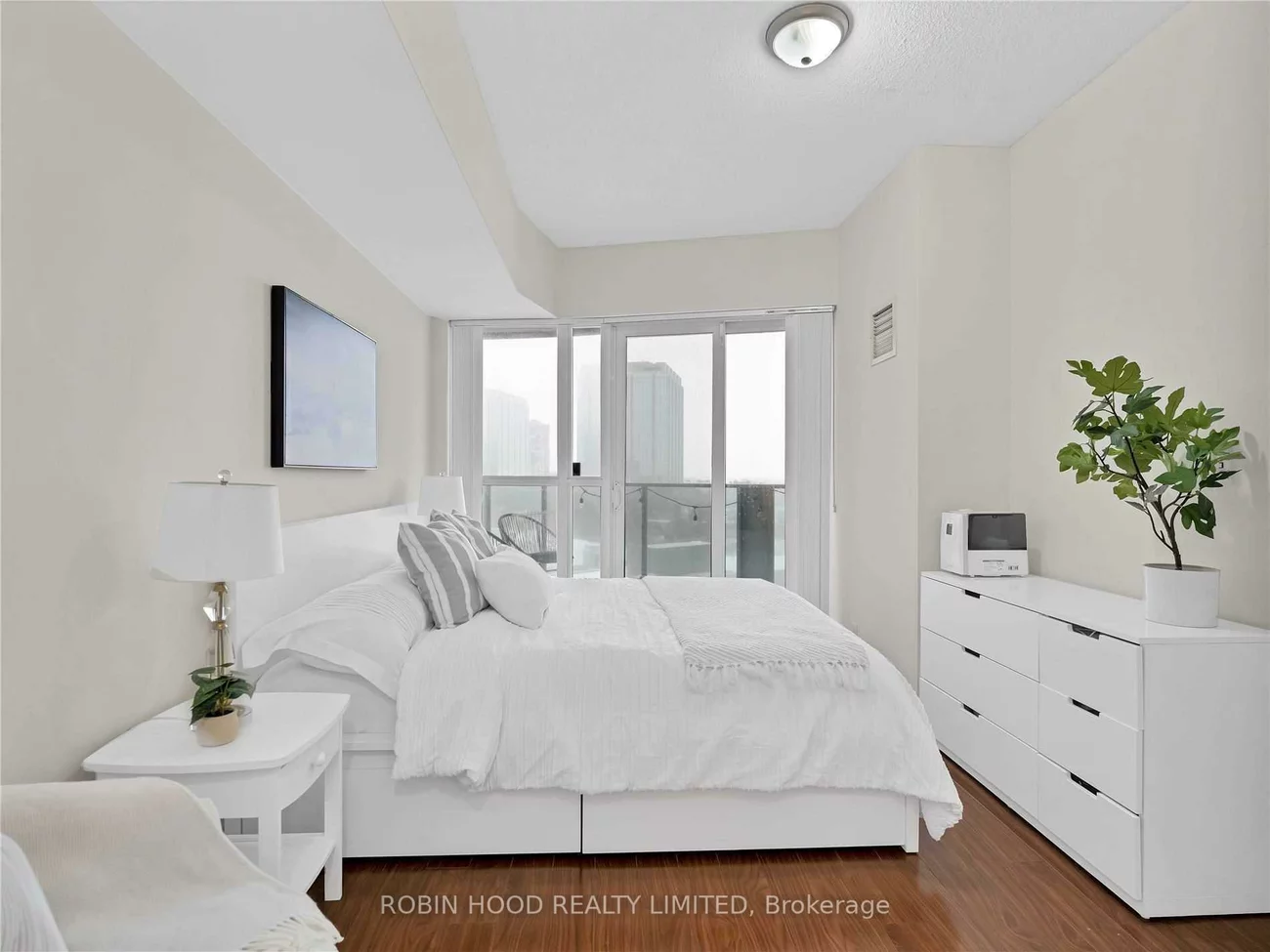 60, Absolute, City Centre, Mississauga