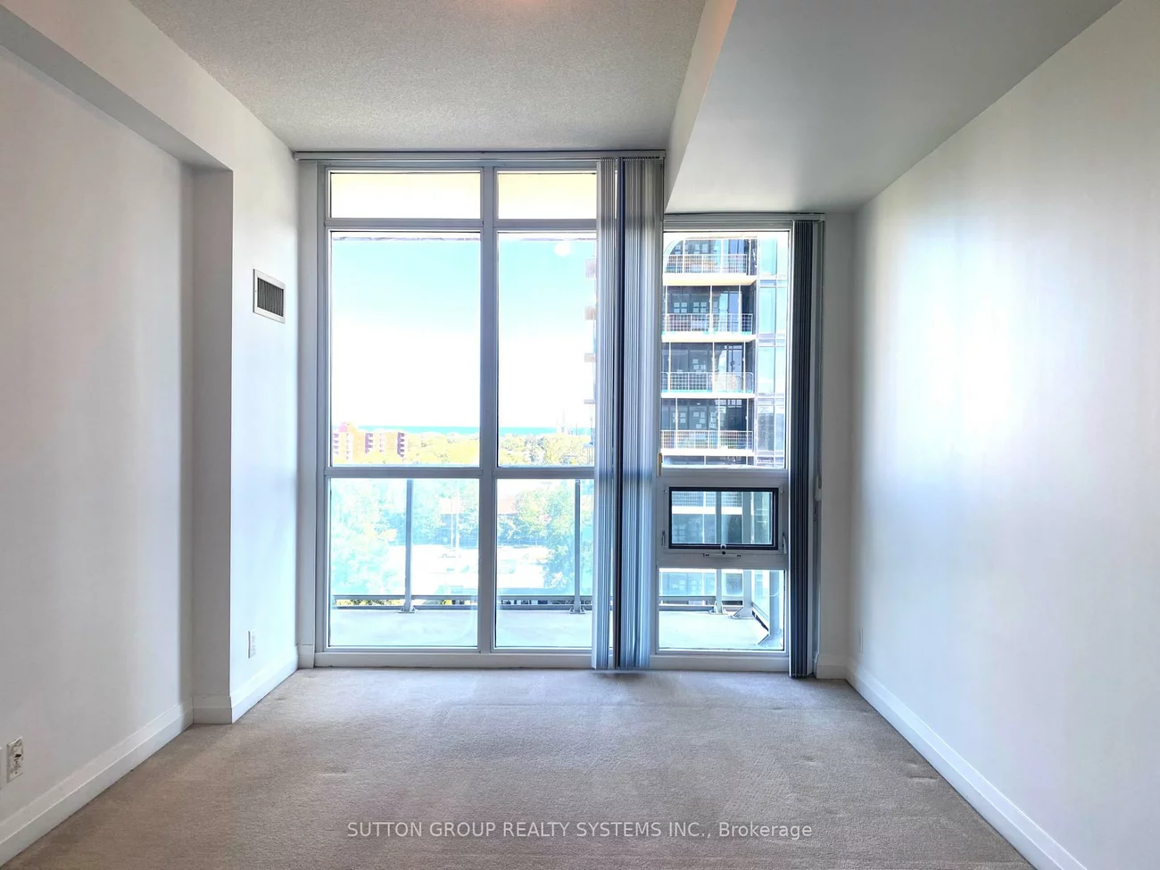 1055, Southdown, Clarkson, Mississauga