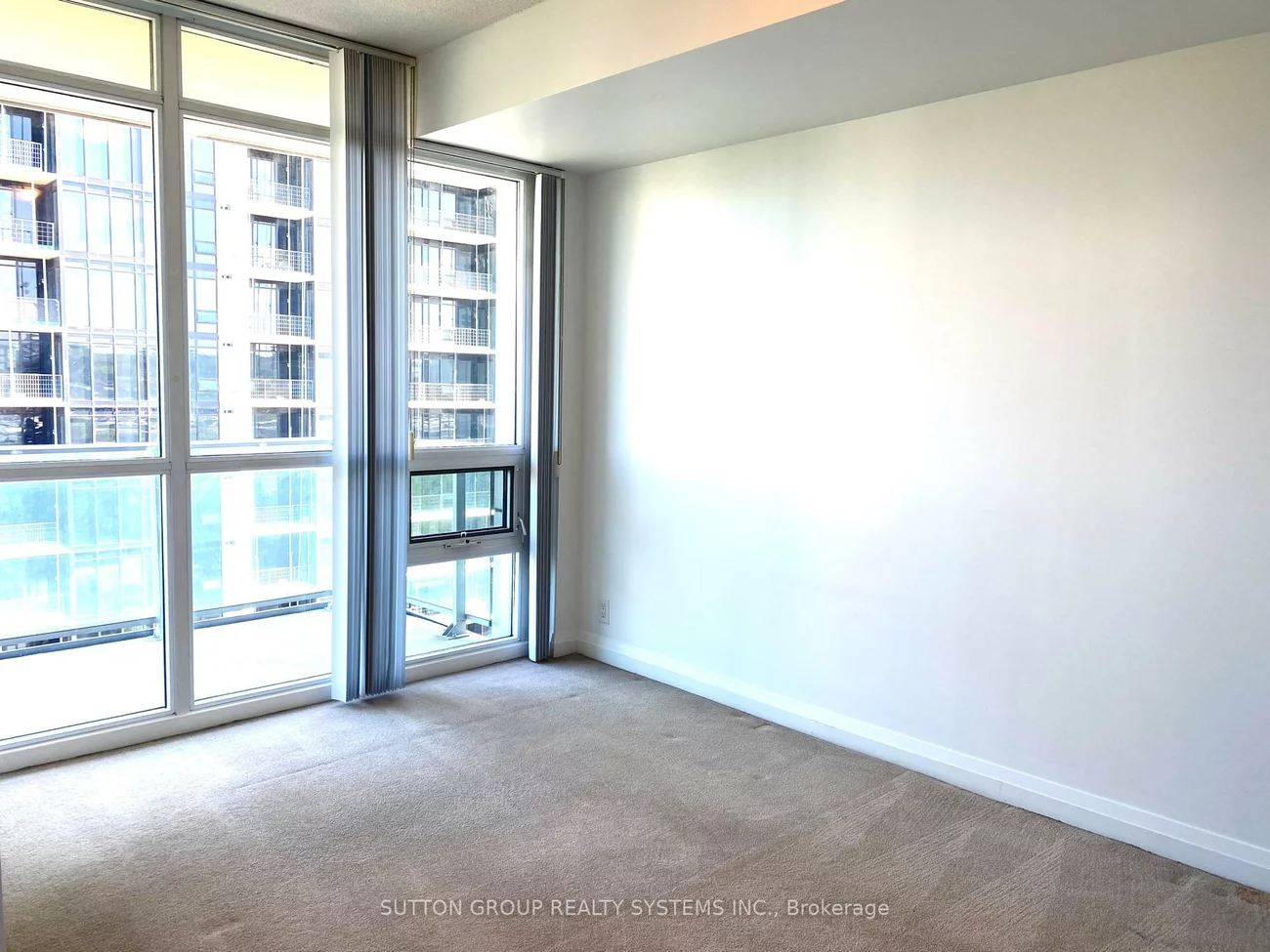1055, Southdown, Clarkson, Mississauga