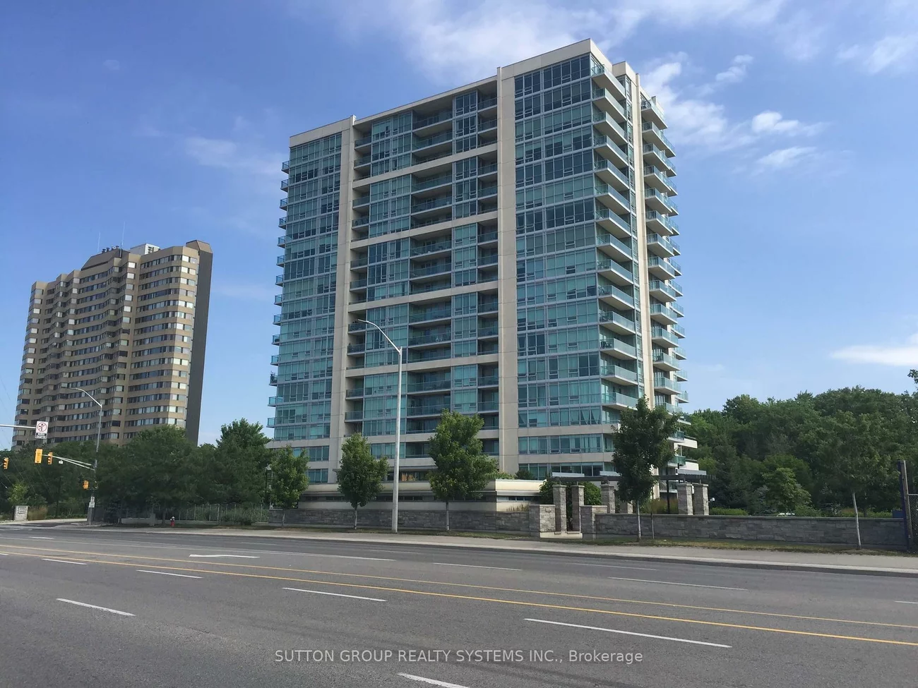 1055, Southdown, Clarkson, Mississauga