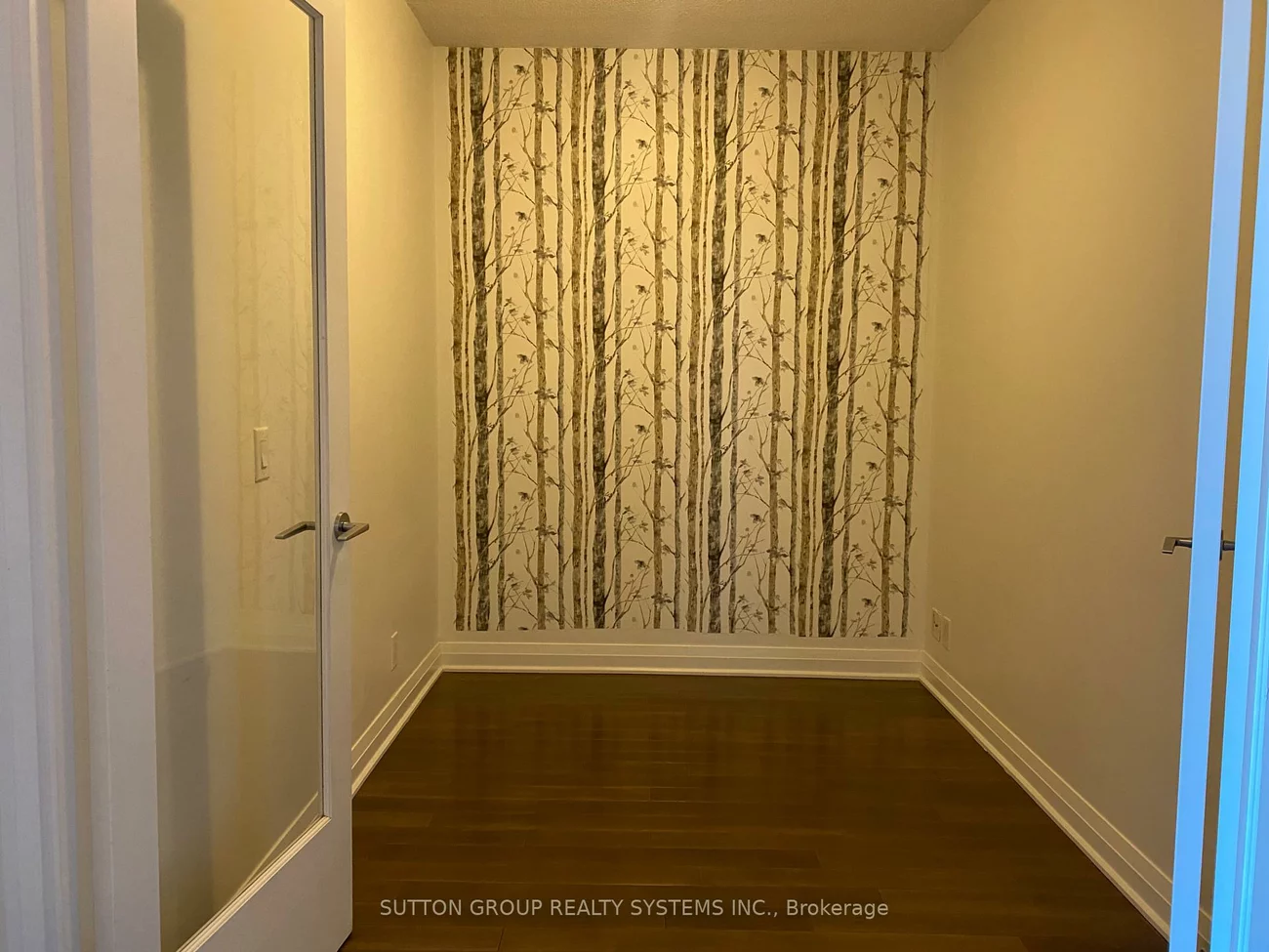 1055, Southdown, Clarkson, Mississauga