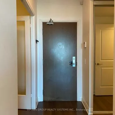 1055, Southdown, Clarkson, Mississauga