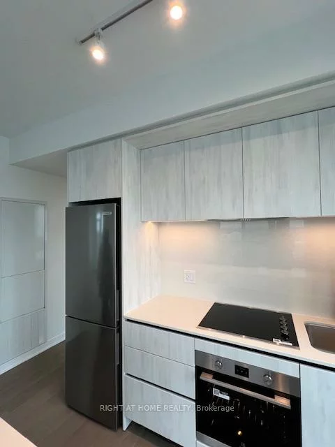 2495, Eglinton, Central Erin Mills, Mississauga