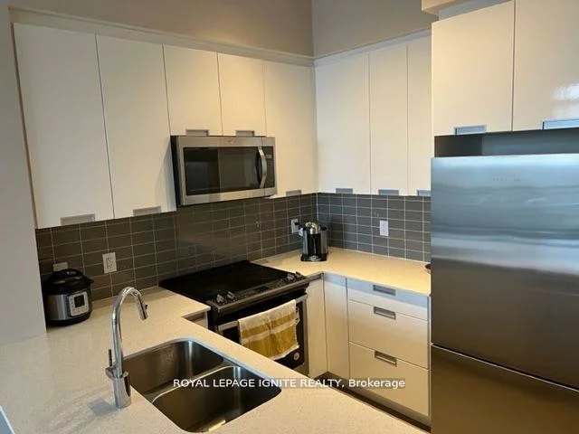 5033, Four Springs, Hurontario, Mississauga