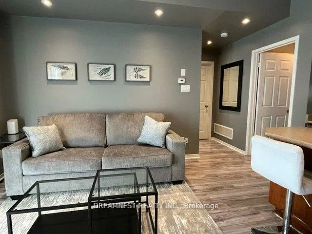 5005, Oscar Peterson, Churchill Meadows, Mississauga