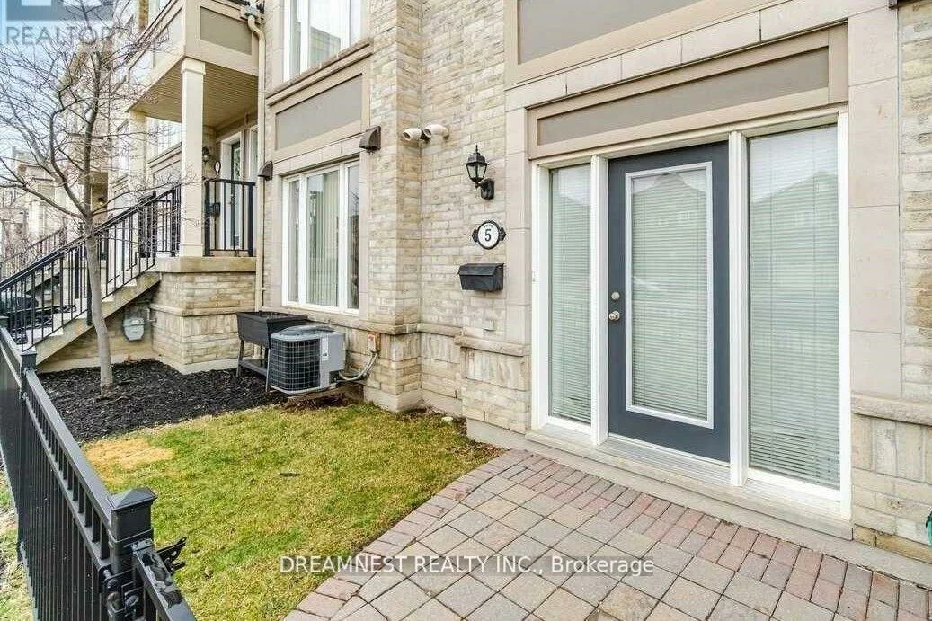 5005, Oscar Peterson, Churchill Meadows, Mississauga