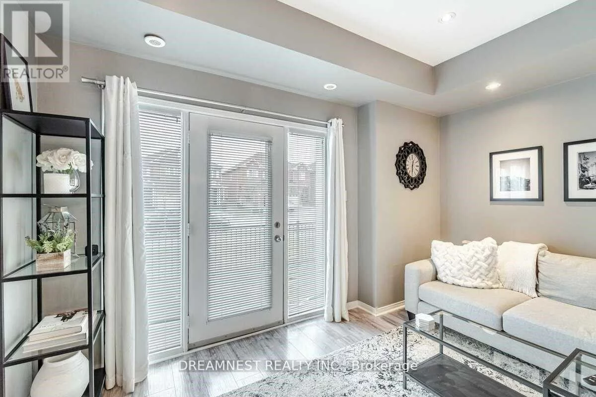 5005, Oscar Peterson, Churchill Meadows, Mississauga