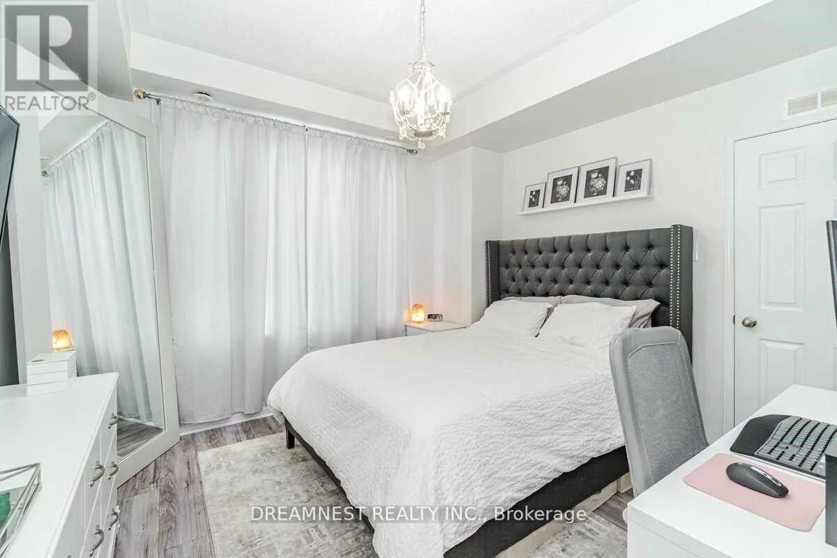 5005, Oscar Peterson, Churchill Meadows, Mississauga