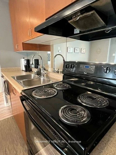 5005, Oscar Peterson, Churchill Meadows, Mississauga
