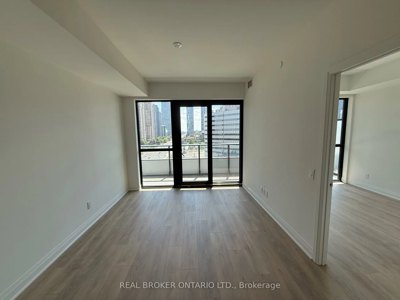 4015, The Exchange, City Centre, Mississauga
