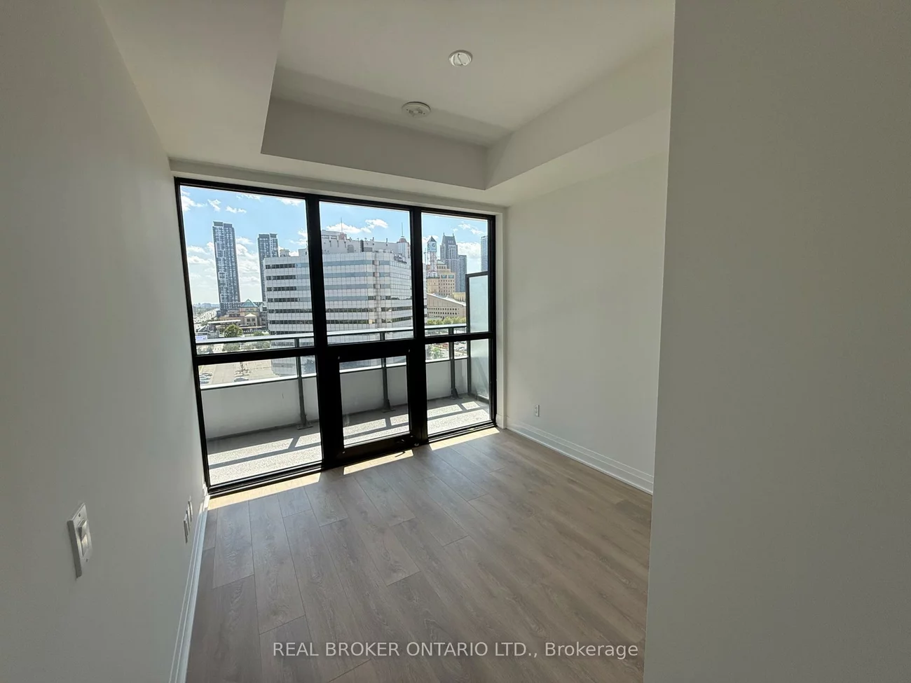 4015, The Exchange, City Centre, Mississauga