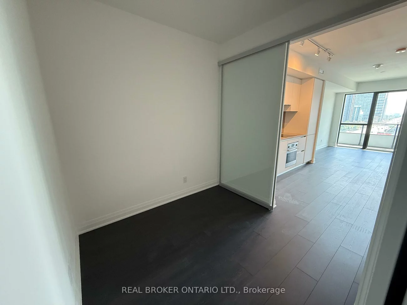 4015, The Exchange, City Centre, Mississauga